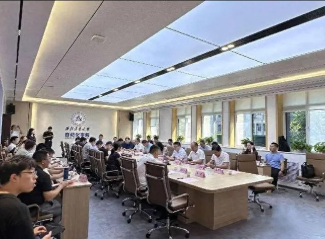 西安西瑪電機與西北工業(yè)大學(xué)開(kāi)展“雙進(jìn)”活動(dòng)，共推科技創(chuàng  )新與產(chǎn)業(yè)升級